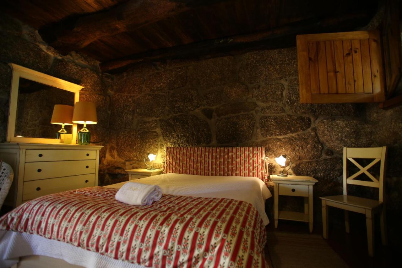 Quinta De Lourosa Guest House โลซาดา ภายนอก รูปภาพ