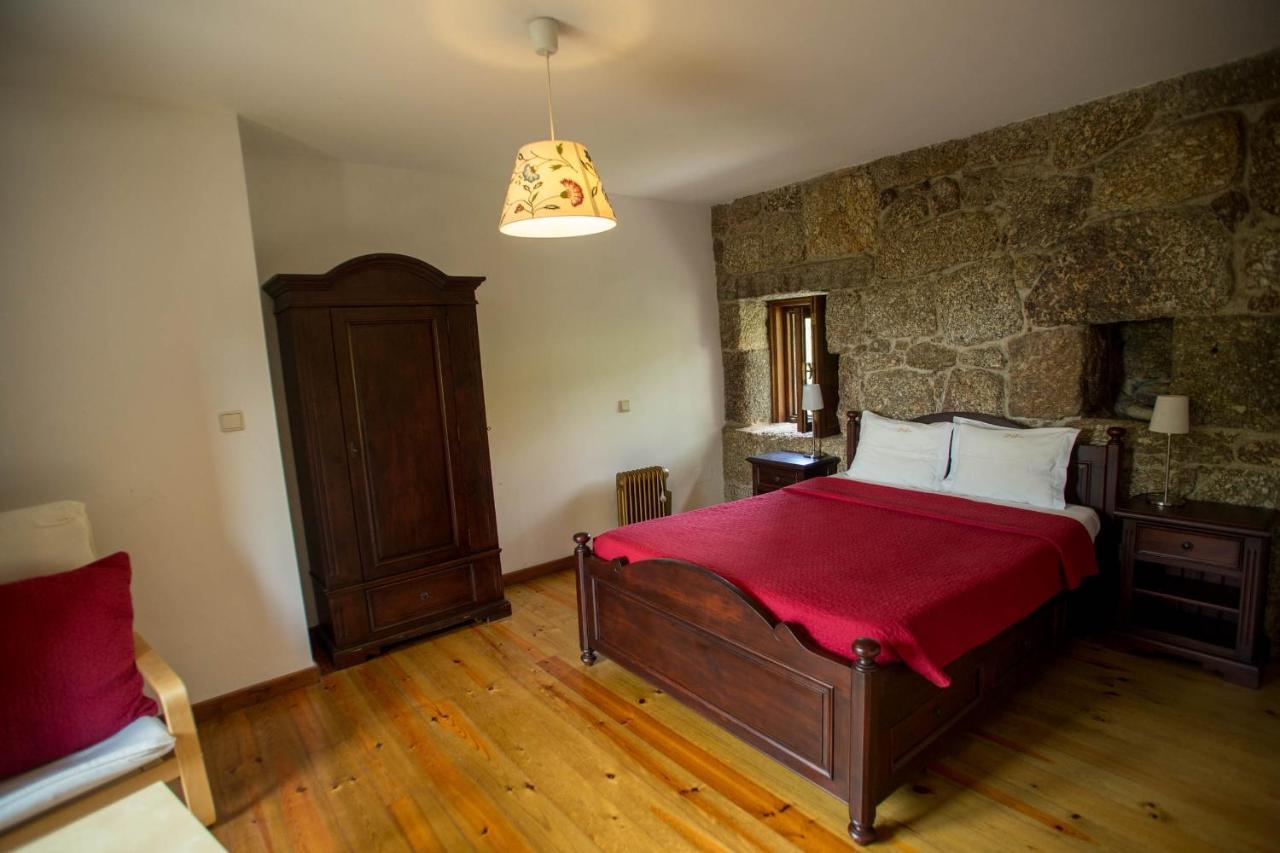 Quinta De Lourosa Guest House โลซาดา ภายนอก รูปภาพ