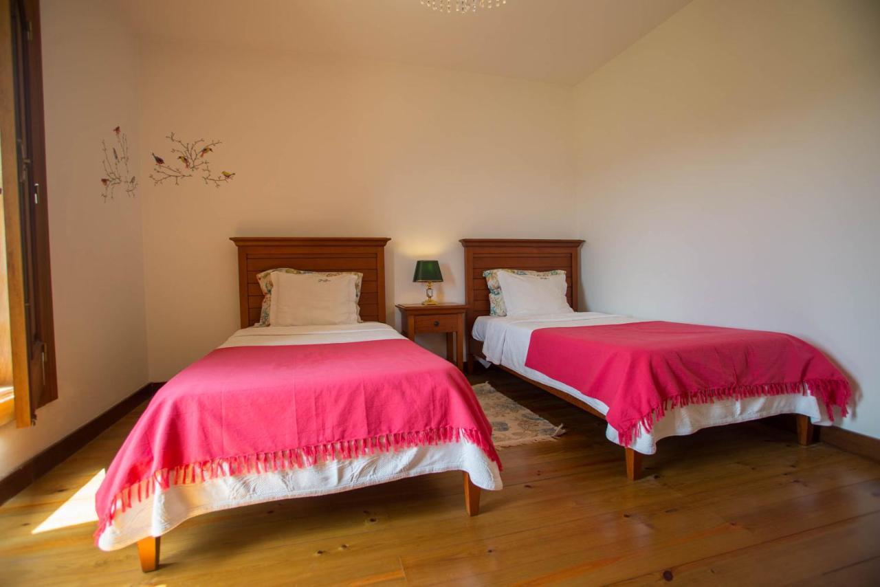 Quinta De Lourosa Guest House โลซาดา ภายนอก รูปภาพ