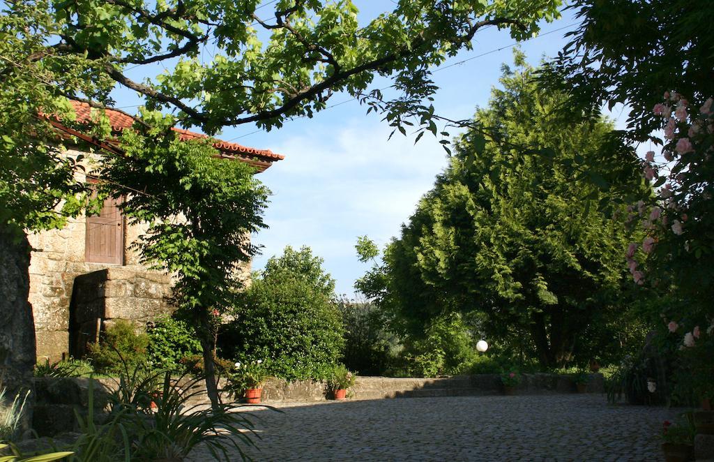 Quinta De Lourosa Guest House โลซาดา ภายนอก รูปภาพ