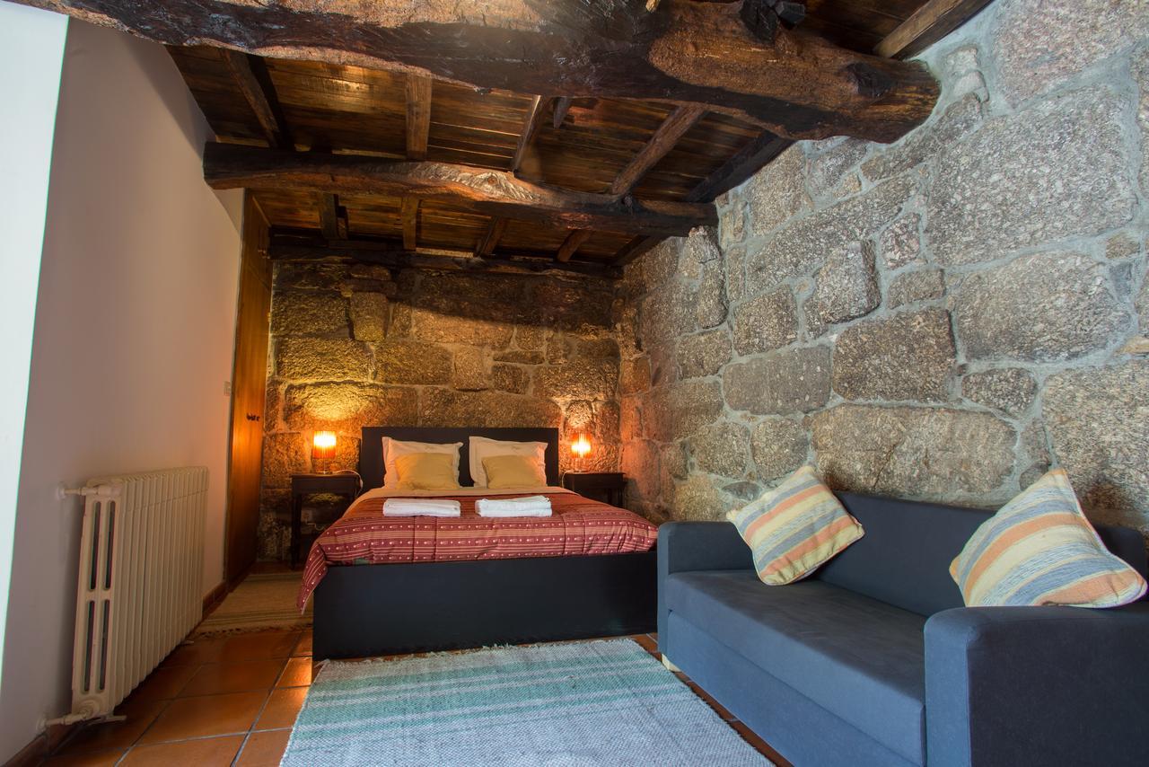 Quinta De Lourosa Guest House โลซาดา ภายนอก รูปภาพ